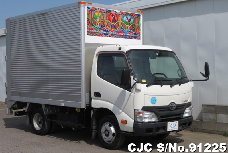 Toyota dyna 2014